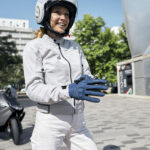 five moto woman urban spark woman nightblue action01